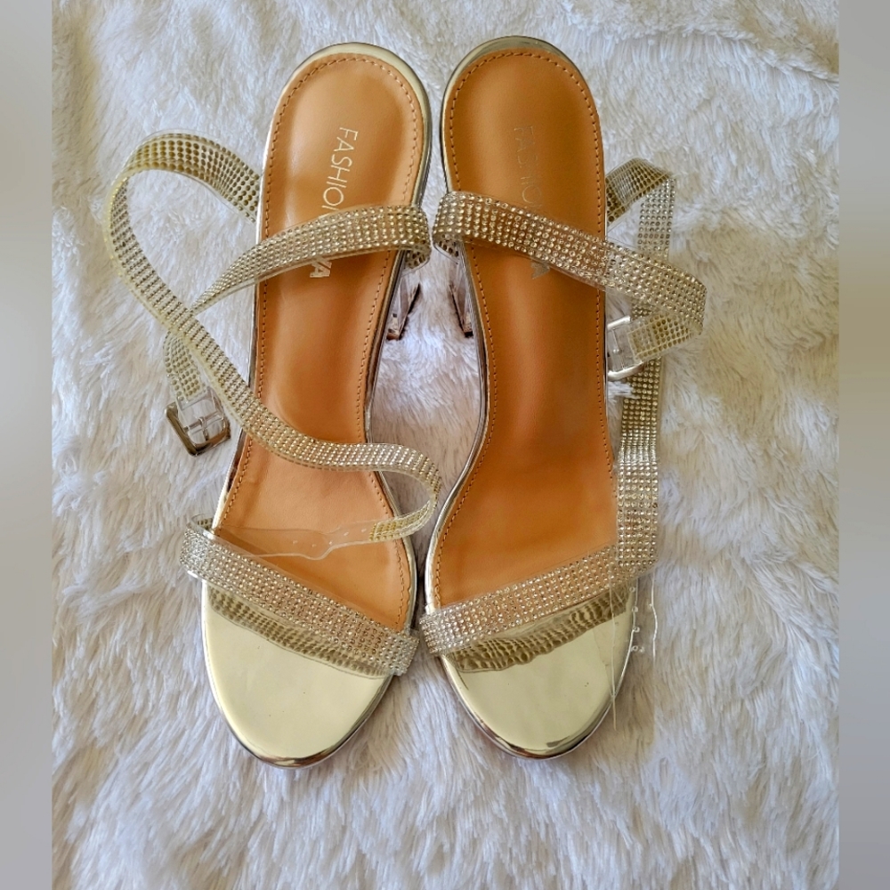 Fashion Nova Silver heels 8.5